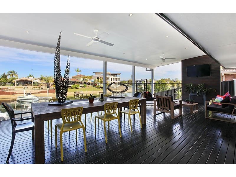 26 Coobowie Street, Broadbeach Waters QLD 4218