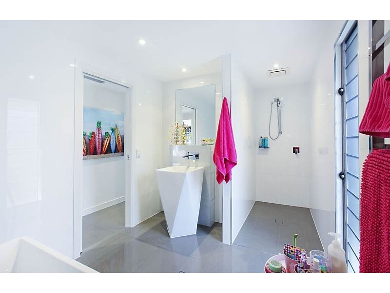 26 Coobowie Street, Broadbeach Waters QLD 4218