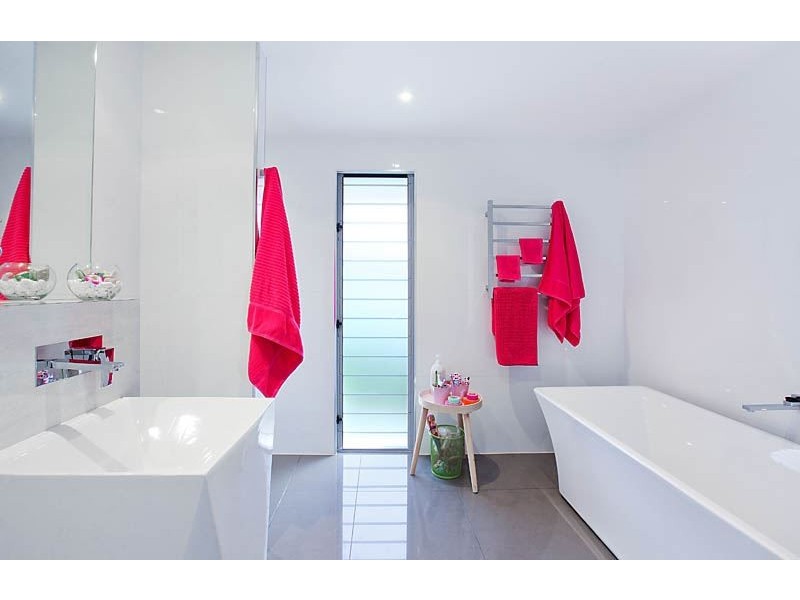 26 Coobowie Street, Broadbeach Waters QLD 4218