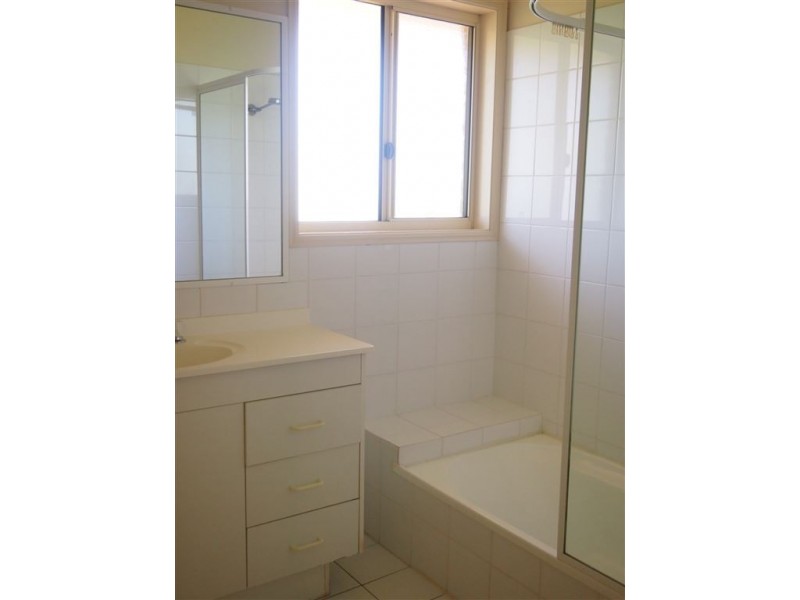 2/8 Burleigh Glen Court, Burleigh Heads QLD 4220