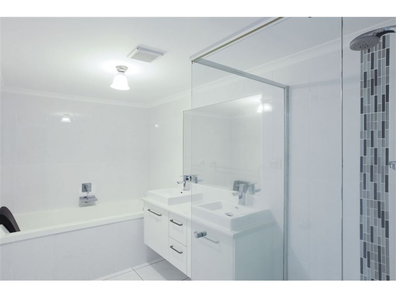 23/11-19 Taylor Street, Biggera Waters QLD 4216