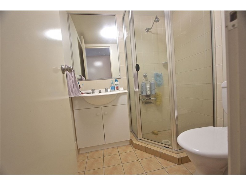 5/8 Tonga Place, Parkwood QLD 4214