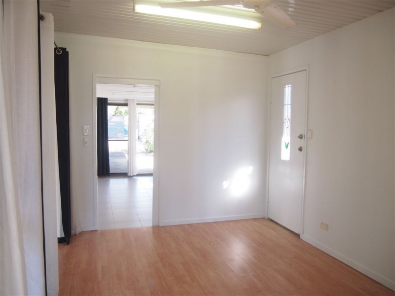 113 Bamboo Avenue, Benowa QLD 4217