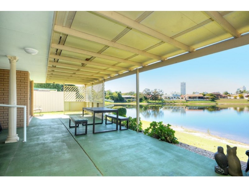 10 Honeyeater Drive, Burleigh Waters QLD 4220
