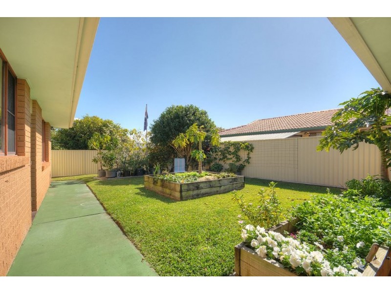 10 Honeyeater Drive, Burleigh Waters QLD 4220