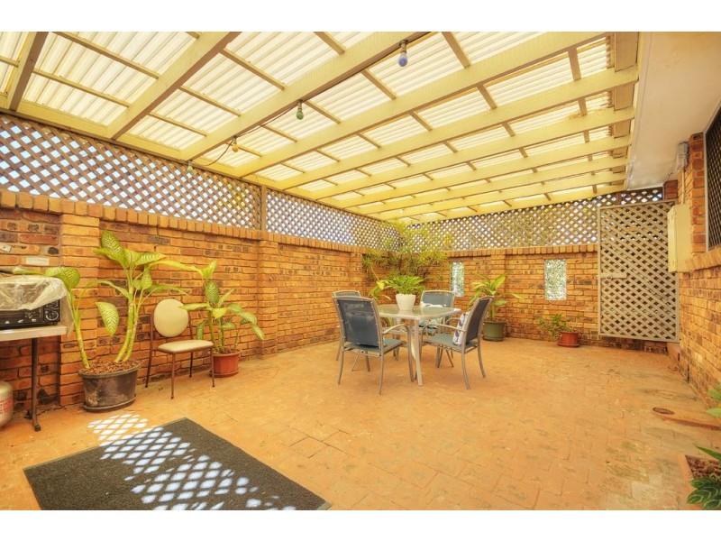 99 Hooker Boulevard, Broadbeach Waters QLD 4218