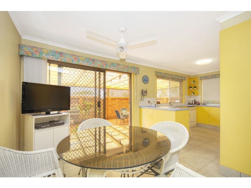 99 Hooker Boulevard, Broadbeach Waters QLD 4218