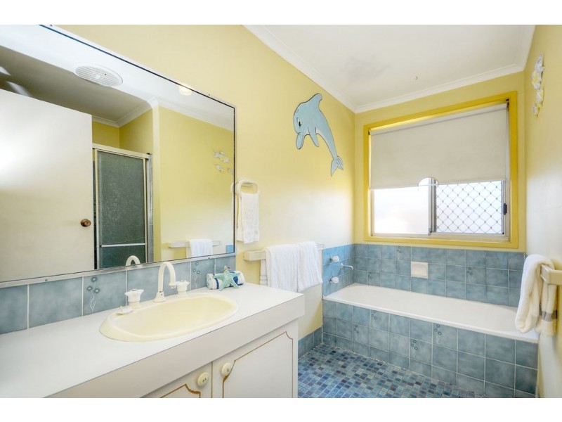 99 Hooker Boulevard, Broadbeach Waters QLD 4218