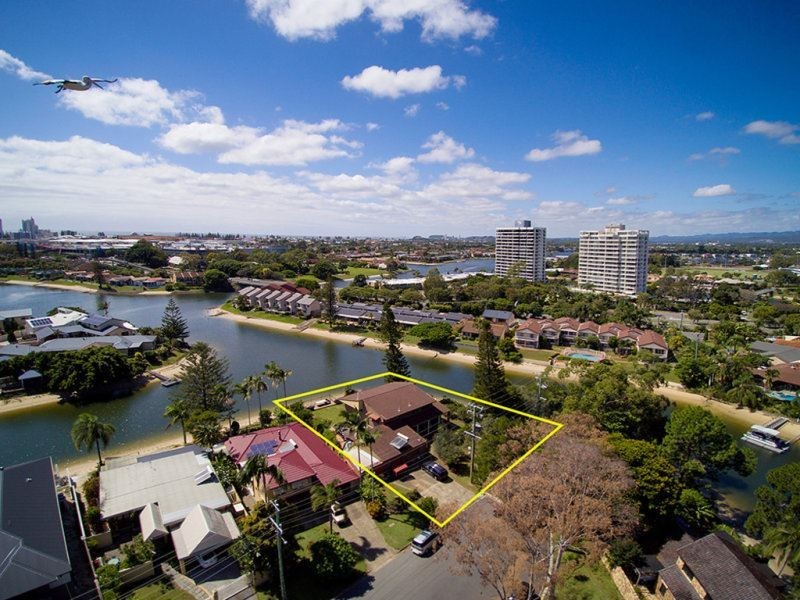 106 Clear Island Road, Broadbeach Waters QLD 4218