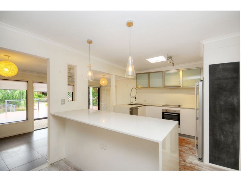 3 Pearl Key, Broadbeach Waters QLD 4218