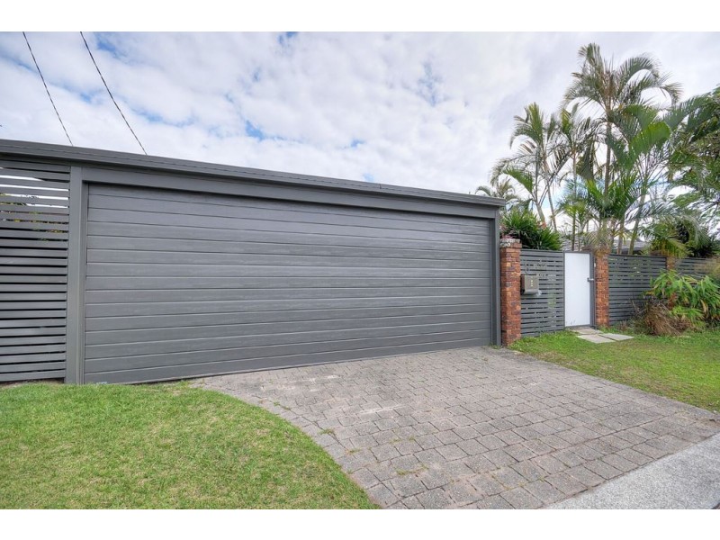 3 Pearl Key, Broadbeach Waters QLD 4218
