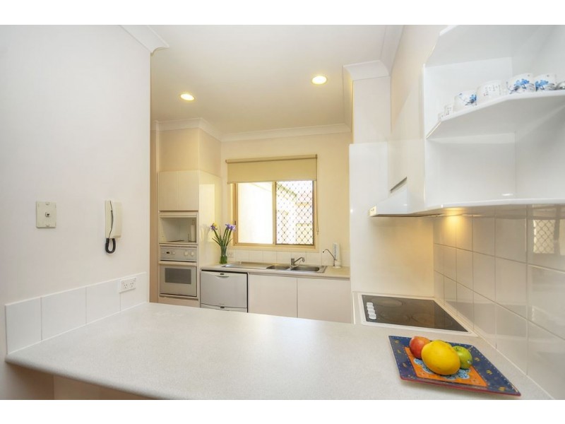 82/152 Palm Meadows Drive, Carrara QLD 4211