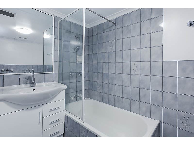 3/42 Beach Parade, Surfers Paradise QLD 4217