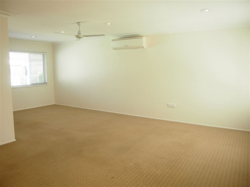 22 Coogeen Street, Sorrento QLD 4217