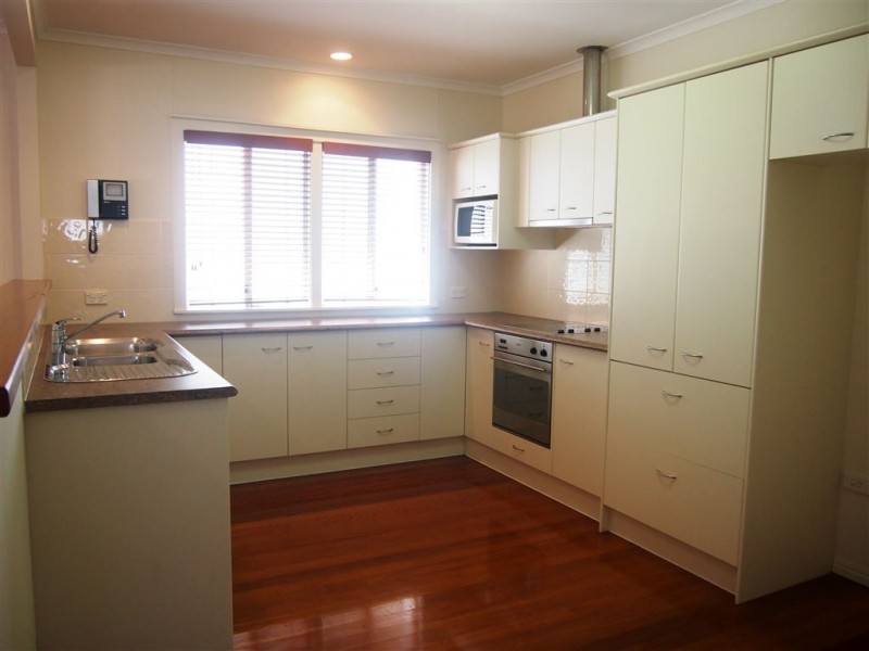 2/19 Venice Street, Mermaid Beach QLD 4218