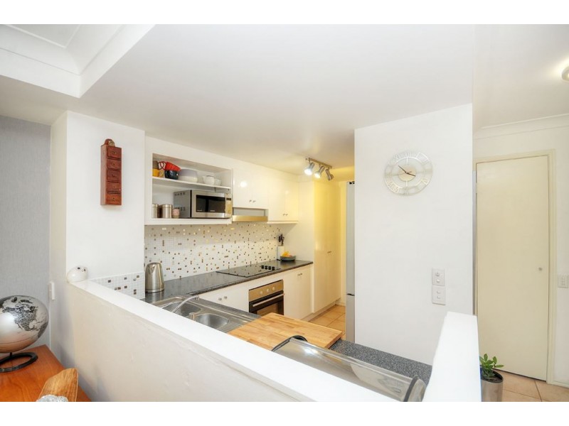 148/215 Cottesloe Drive, Mermaid Waters QLD 4218