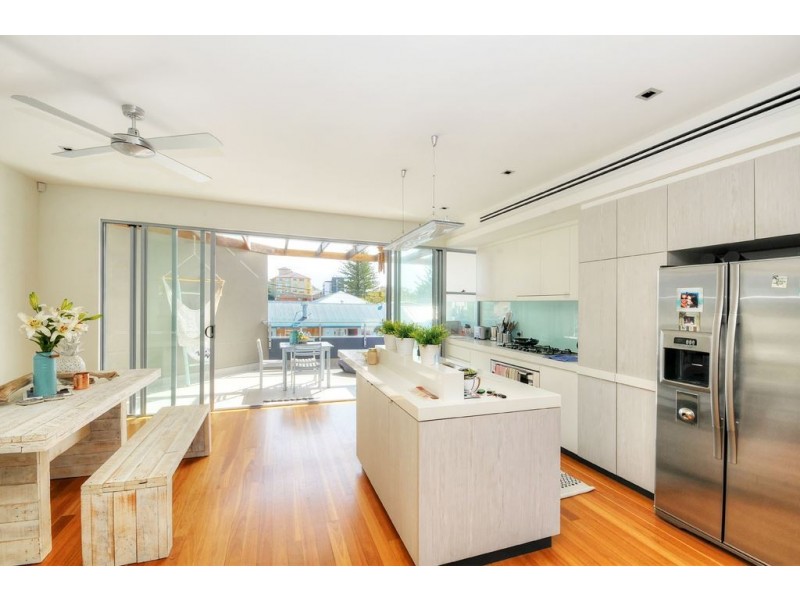 2/1381 Gold Coast Highway, Palm Beach QLD 4221