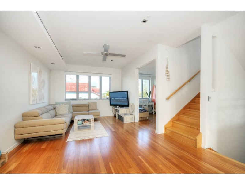 2/1381 Gold Coast Highway, Palm Beach QLD 4221
