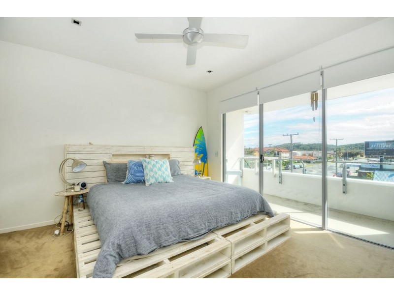 2/1381 Gold Coast Highway, Palm Beach QLD 4221