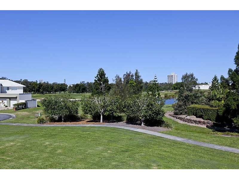 9007B The Boulevard, Benowa QLD 4217