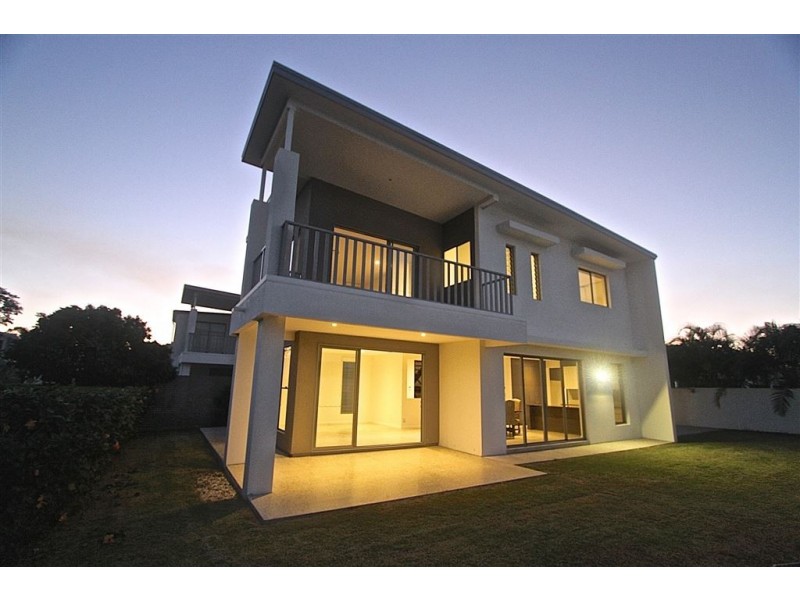 9007B The Boulevard, Benowa QLD 4217