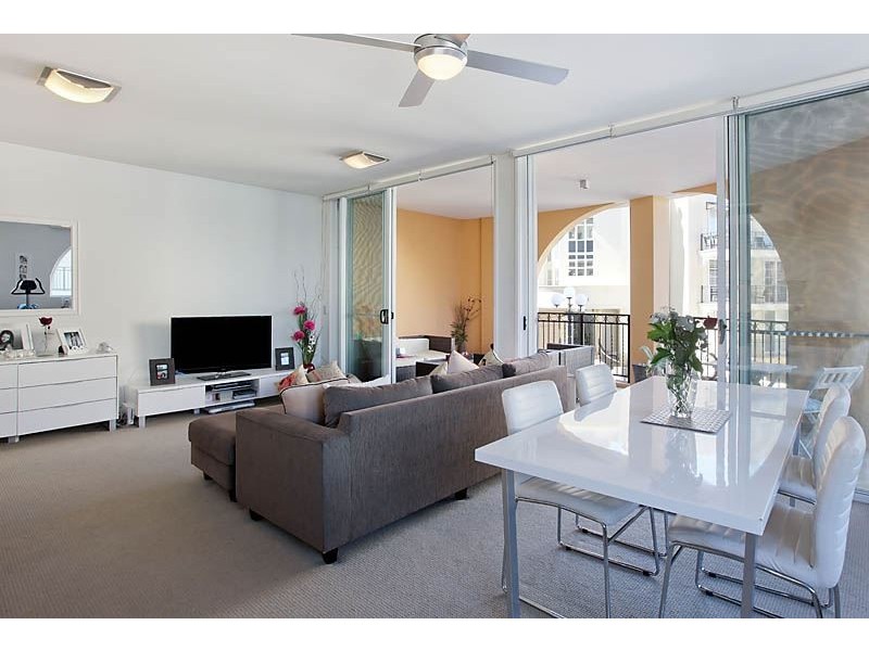 @/3029 The Boulevard, Carrara QLD 4211
