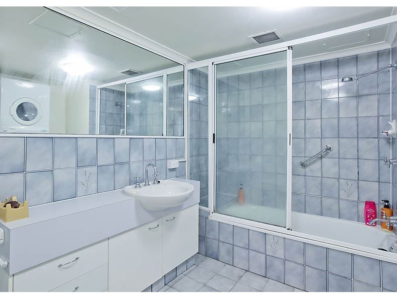 25/42 Beach Parade, Surfers Paradise QLD 4217