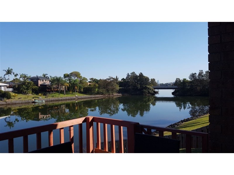 1/6 Lowood Court, Varsity Lakes QLD 4227