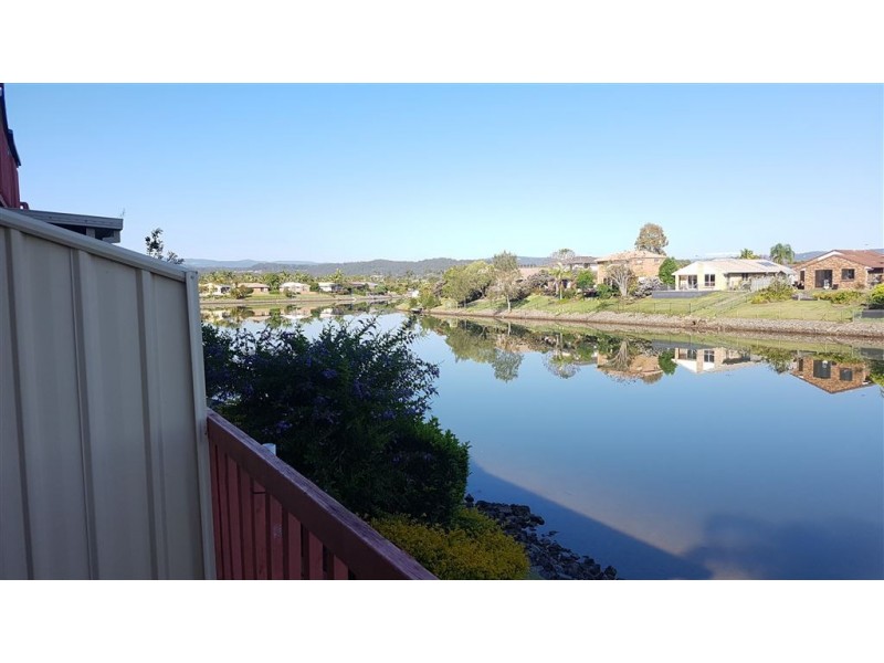 1/6 Lowood Court, Varsity Lakes QLD 4227