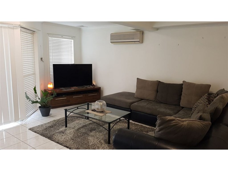 1/6 Lowood Court, Varsity Lakes QLD 4227