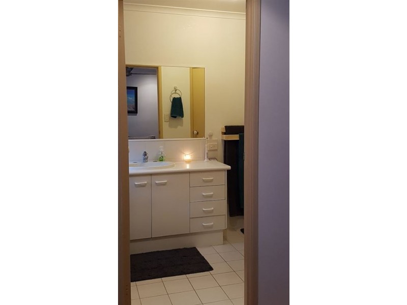 1/6 Lowood Court, Varsity Lakes QLD 4227