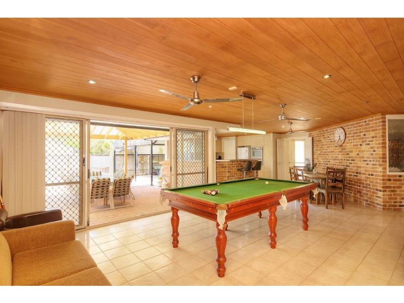 3 Normanby Street, Mermaid Waters QLD 4218