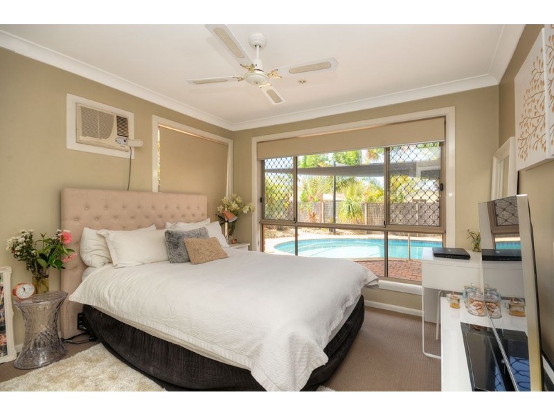 3 Normanby Street, Mermaid Waters QLD 4218