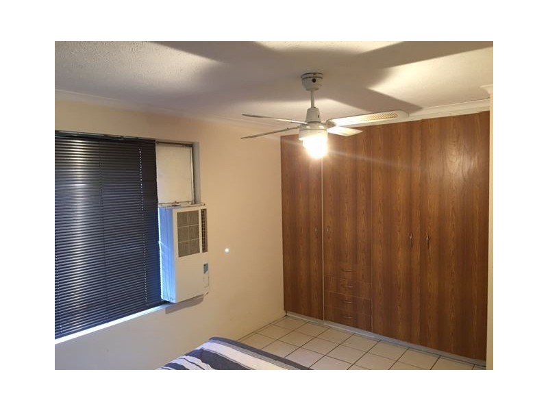 1/25 White Street, Southport QLD 4215