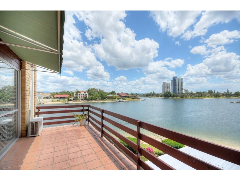 8/22 Aquila Court, Mermaid Waters QLD 4218