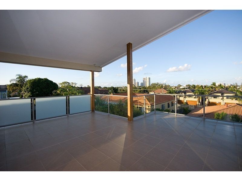 1/19 Waratah Avenue, Biggera Waters QLD 4216