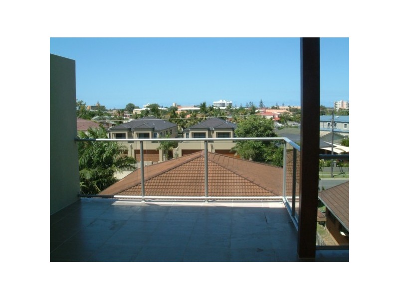 1/19 Waratah Avenue, Biggera Waters QLD 4216