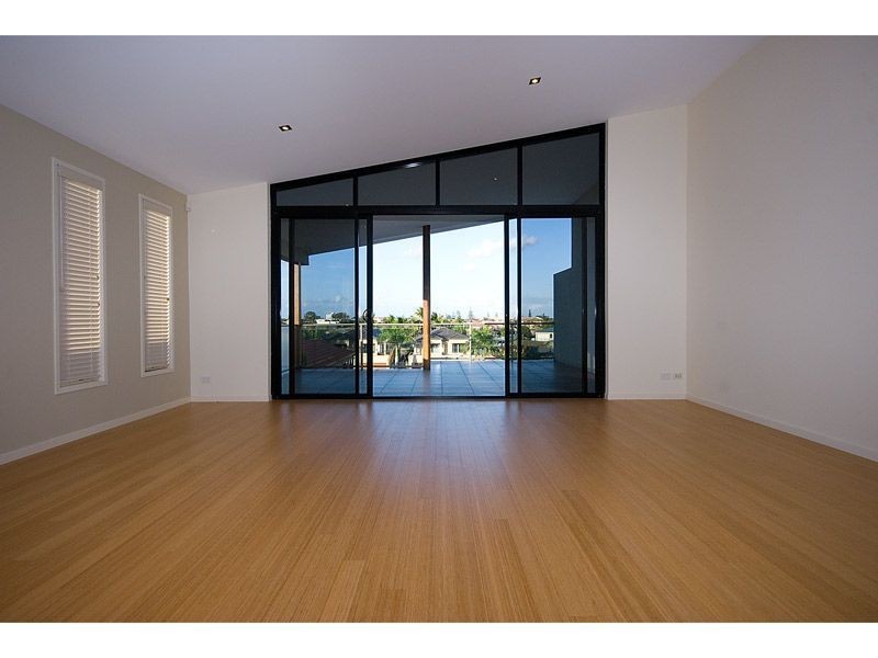 1/19 Waratah Avenue, Biggera Waters QLD 4216