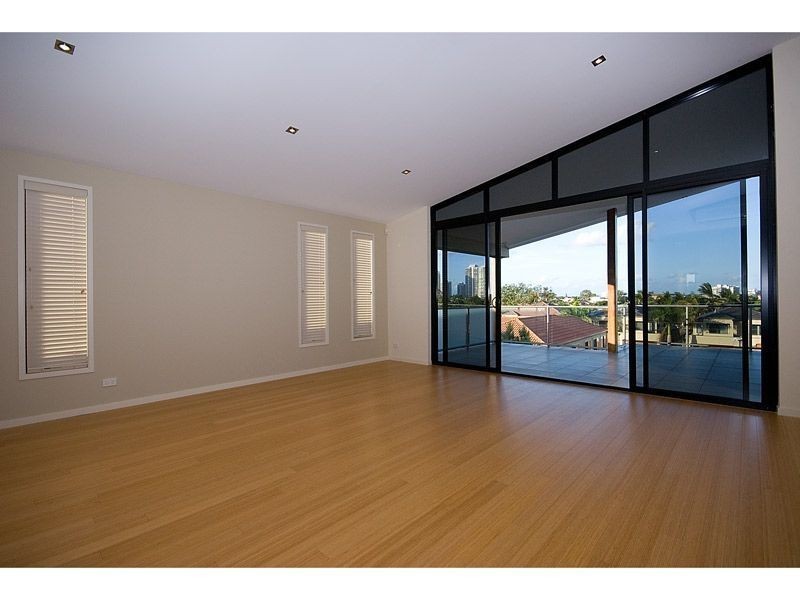 1/19 Waratah Avenue, Biggera Waters QLD 4216