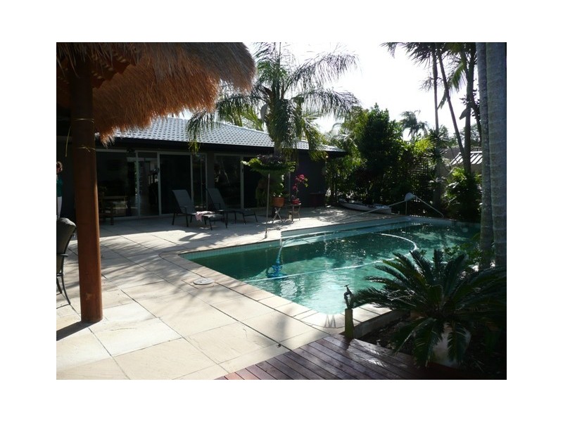 30 Karina Crescent, Broadbeach Waters QLD 4218
