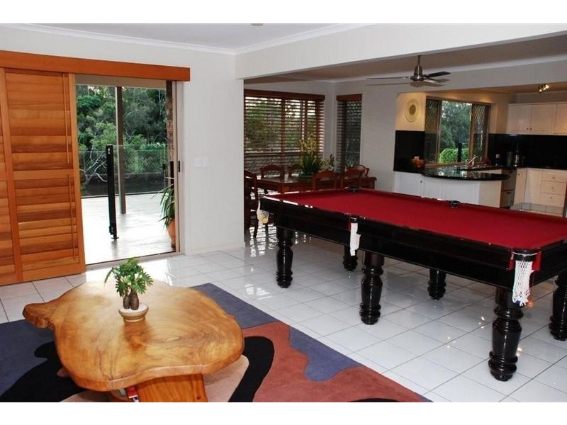 16 Monterey Court, Broadbeach Waters QLD 4218