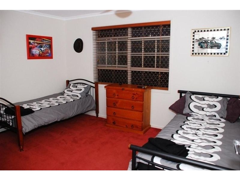 16 Monterey Court, Broadbeach Waters QLD 4218