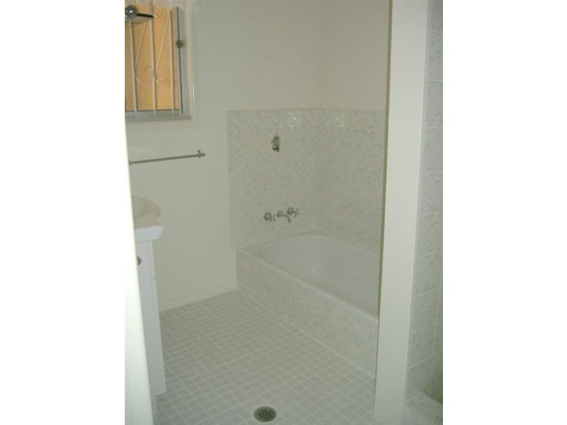 31 Talinga Place, Broadbeach Waters QLD 4218