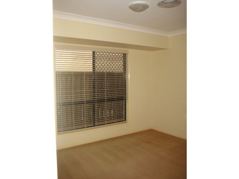 33 Straite Drive, Robina QLD 4226