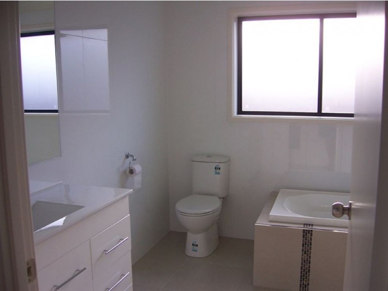 30 Port Drive, Mermaid Waters QLD 4218