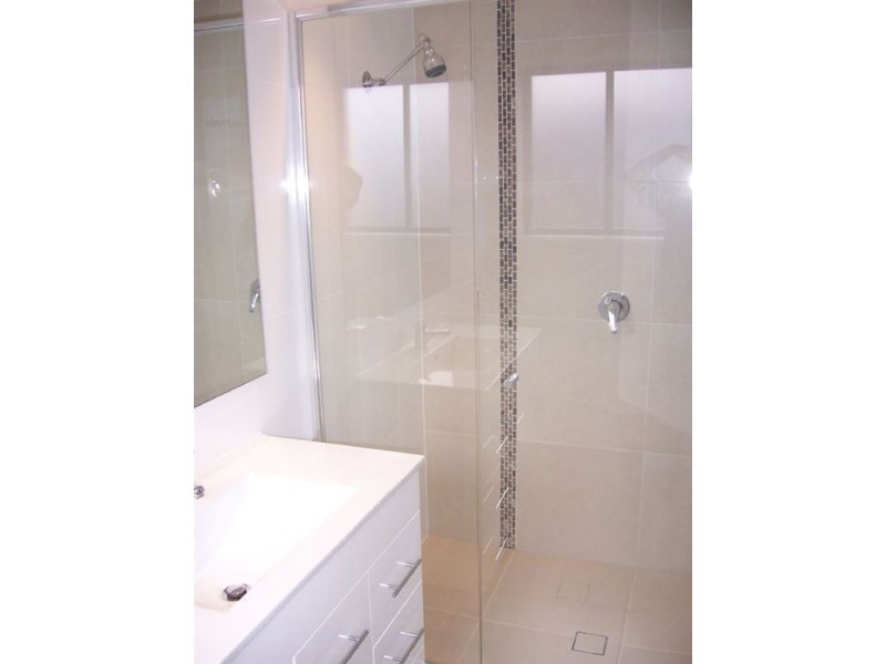 30 Port Drive, Mermaid Waters QLD 4218