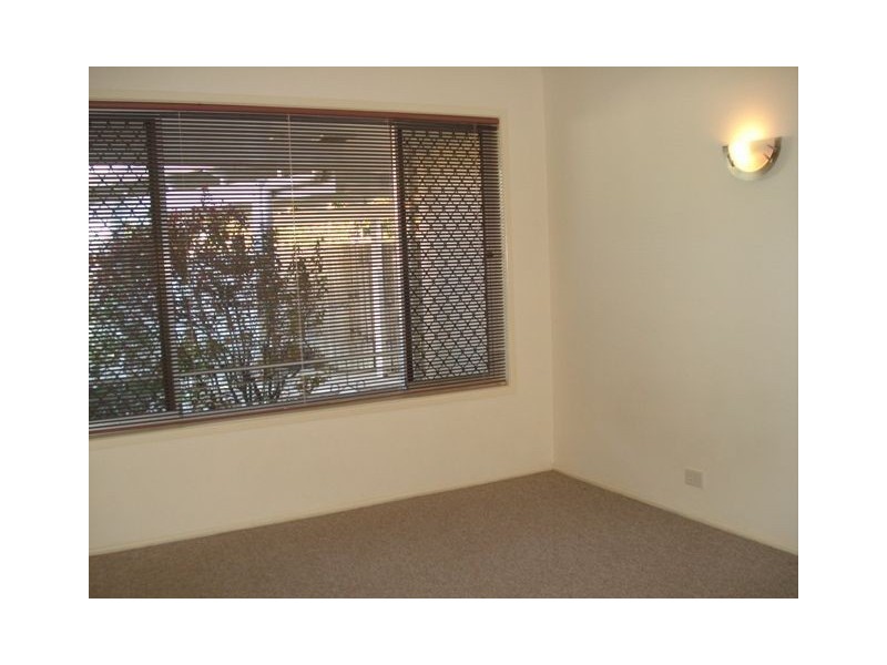 11 Chant Street, Broadbeach Waters QLD 4218