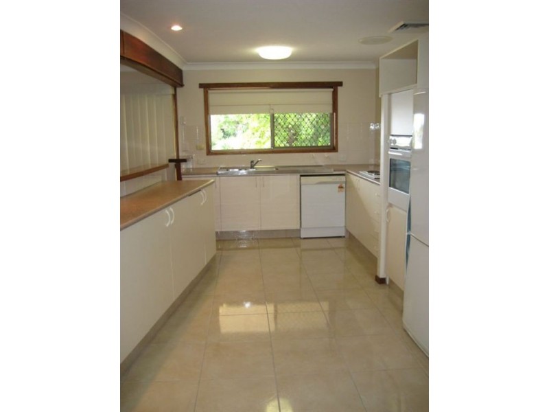 19 Conifer Crescent, Broadbeach Waters QLD 4218