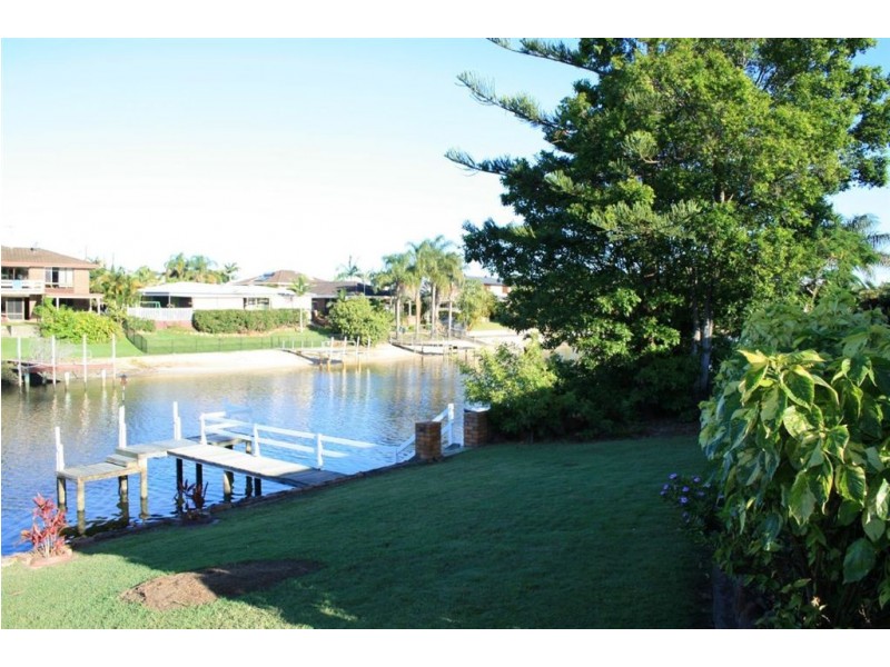 19 Conifer Crescent, Broadbeach Waters QLD 4218