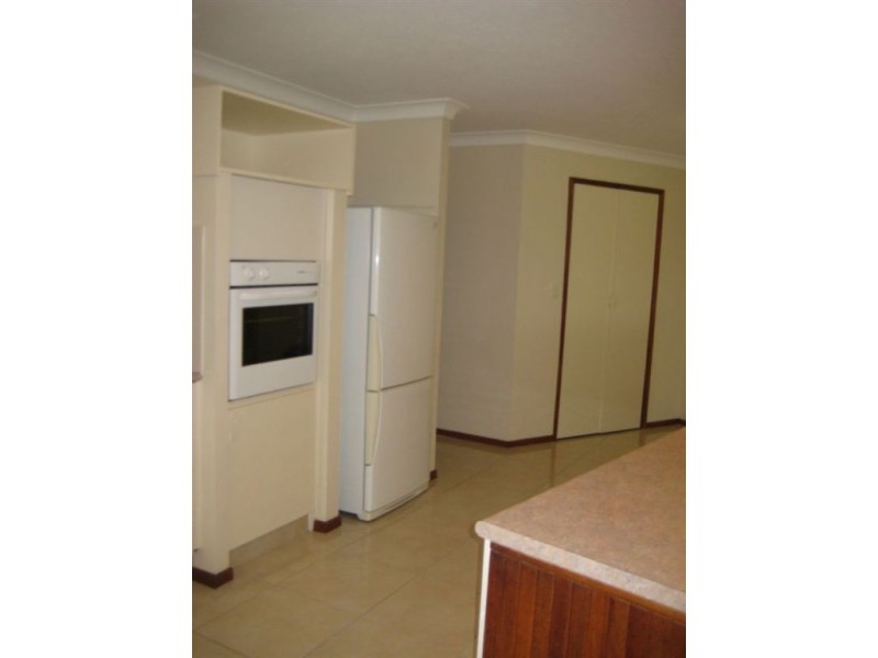 19 Conifer Crescent, Broadbeach Waters QLD 4218